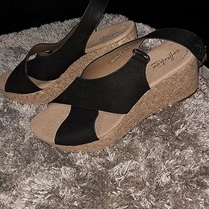 Clark’s Leather black wedge shoes size 11 US. Never worn ultimate comfort 😌 ✨